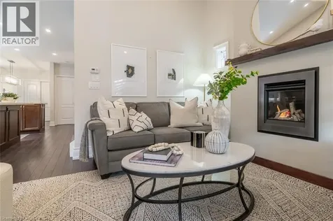 137 Springdale Boulevard Toronto ON M4J 1W8