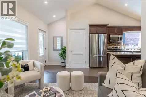 137 Springdale Boulevard Toronto ON M4J 1W8