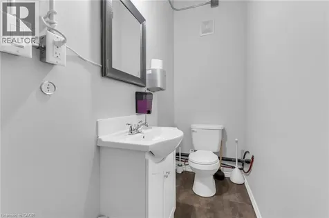 16 Myrtle Avenue Hamilton ON L8M 2E9