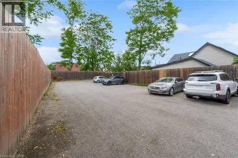 16 Myrtle Avenue Hamilton ON L8M 2E9