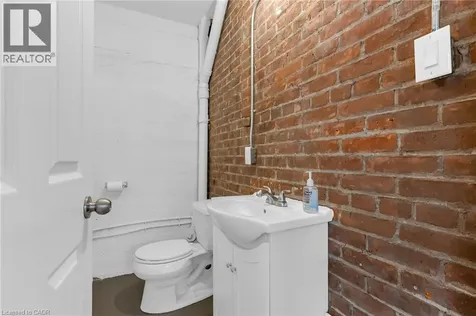 16 Myrtle Avenue Hamilton ON L8M 2E9