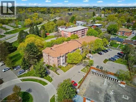 30 Hugo Crescent Kitchener ON N2M 3Z2