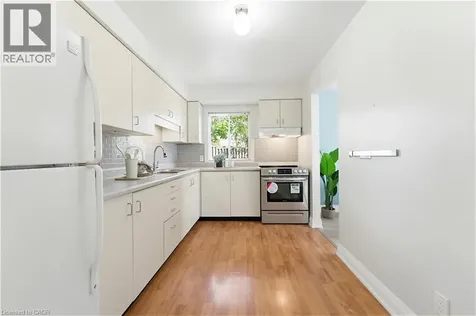 30 Hugo Crescent Kitchener ON N2M 3Z2