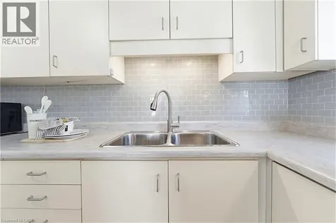 30 Hugo Crescent Kitchener ON N2M 3Z2