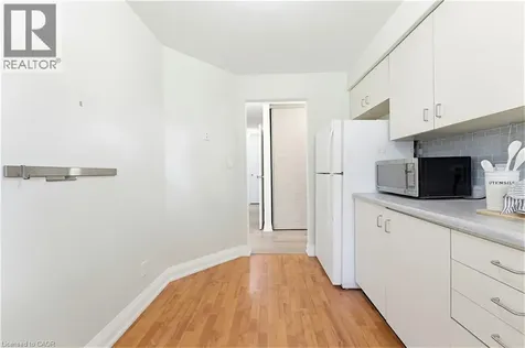 30 Hugo Crescent Kitchener ON N2M 3Z2