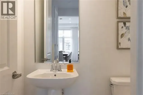1388 Aymond Crescent Oakville ON L6H 7W9