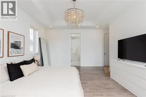 1388 Aymond Crescent Oakville ON L6H 7W9