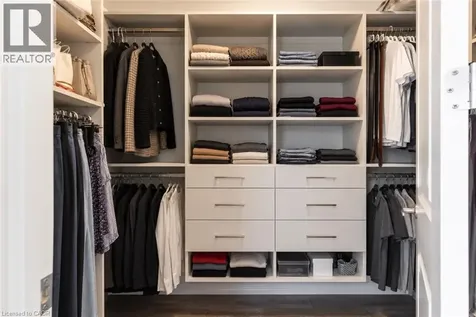 1388 Aymond Crescent Oakville ON L6H 7W9