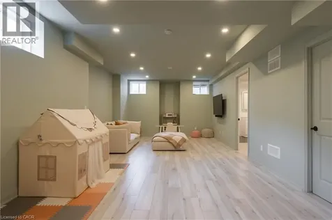 1388 Aymond Crescent Oakville ON L6H 7W9
