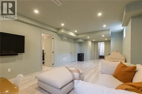 1388 Aymond Crescent Oakville ON L6H 7W9