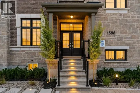 1388 Aymond Crescent Oakville ON L6H 7W9