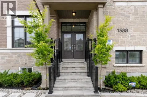 1388 Aymond Crescent Oakville ON L6H 7W9