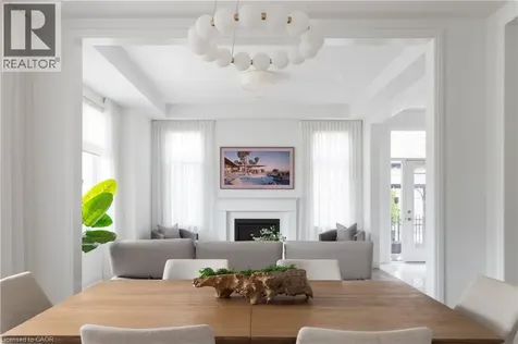 1388 Aymond Crescent Oakville ON L6H 7W9