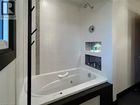 11 Lombardy Court Kitchener ON N2M 1W8