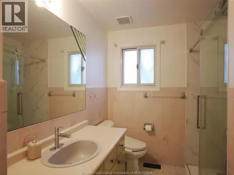 2847 Mangin Crescent Windsor ON N9E 4K7