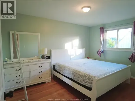 2847 Mangin Crescent Windsor ON N9E 4K7