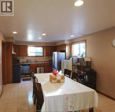 2847 Mangin Crescent Windsor ON N9E 4K7