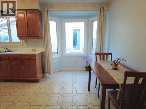 2847 Mangin Crescent Windsor ON N9E 4K7