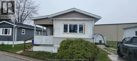 22 Robin Crescent Lakeshore ON N8N 2S2