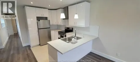 22 Robin Crescent Lakeshore ON N8N 2S2