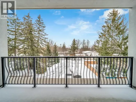 3817 Howard Avenue Windsor ON N9E 3N8