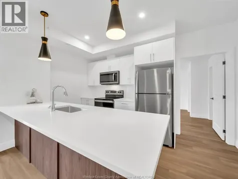 3817 Howard Avenue Windsor ON N9E 3N8
