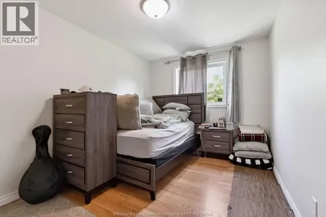 1544 Imperial Crescent Windsor ON N9G 2T8