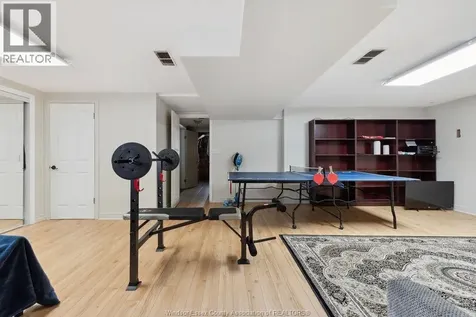 1544 Imperial Crescent Windsor ON N9G 2T8