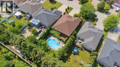 1544 Imperial Crescent Windsor ON N9G 2T8