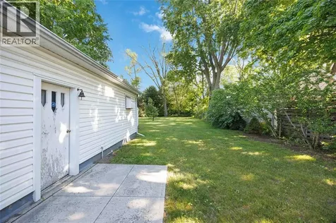 1094 Willa Drive Sarnia ON N7S 1T2