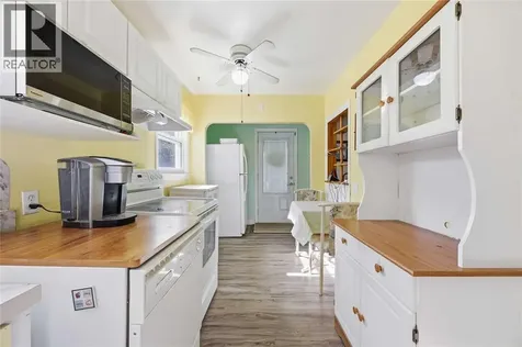 1094 Willa Drive Sarnia ON N7S 1T2