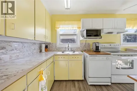 1094 Willa Drive Sarnia ON N7S 1T2