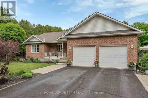 6515 Waddion Drive Ottawa ON K4P 1E7