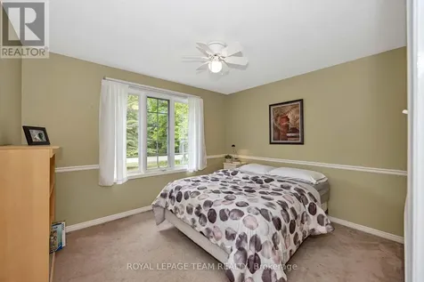 6515 Waddion Drive Ottawa ON K4P 1E7