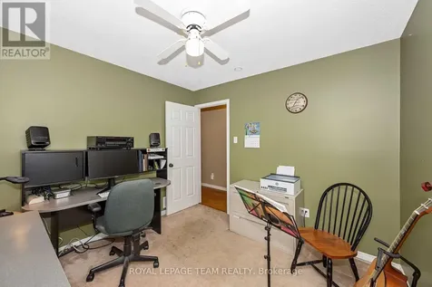 6515 Waddion Drive Ottawa ON K4P 1E7