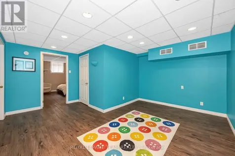 6515 Waddion Drive Ottawa ON K4P 1E7