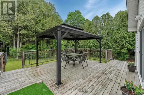 6515 Waddion Drive Ottawa ON K4P 1E7