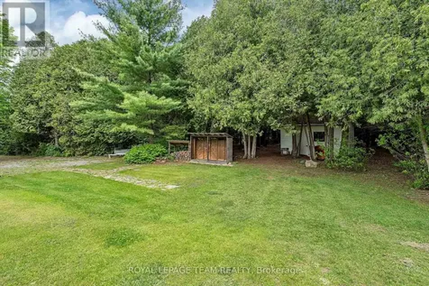 6515 Waddion Drive Ottawa ON K4P 1E7