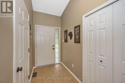 6515 Waddion Drive Ottawa ON K4P 1E7