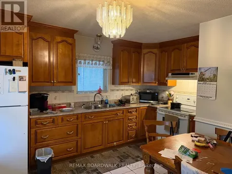 46 Jolliet Avenue Ottawa ON K1L 5H5