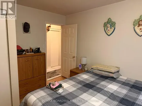 46 Jolliet Avenue Ottawa ON K1L 5H5