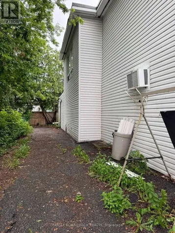 46 Jolliet Avenue Ottawa ON K1L 5H5