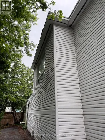 46 Jolliet Avenue Ottawa ON K1L 5H5