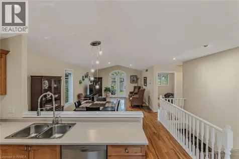 54 Glenwood Drive Brantford ON N3S 3G6