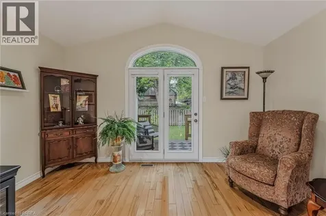 54 Glenwood Drive Brantford ON N3S 3G6