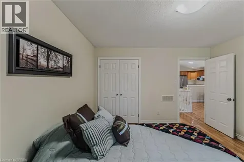 54 Glenwood Drive Brantford ON N3S 3G6