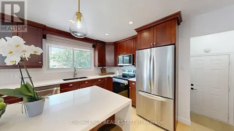 166 Fairview Avenue West St. Thomas ON N5R 4Y1
