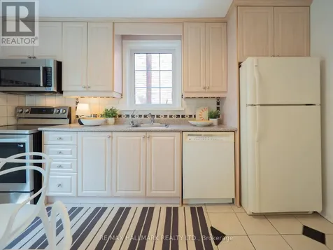 51 Floyd Avenue Toronto (broadview North) ON M4K 2B3