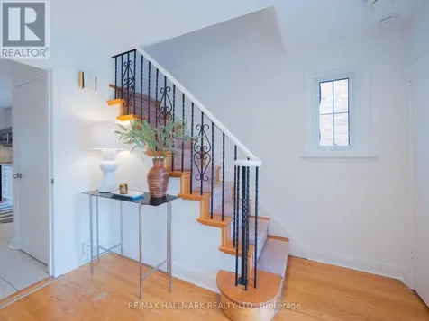 51 Floyd Avenue Toronto (broadview North) ON M4K 2B3
