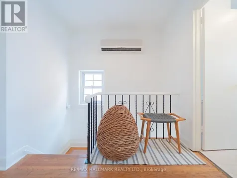 51 Floyd Avenue Toronto (broadview North) ON M4K 2B3
